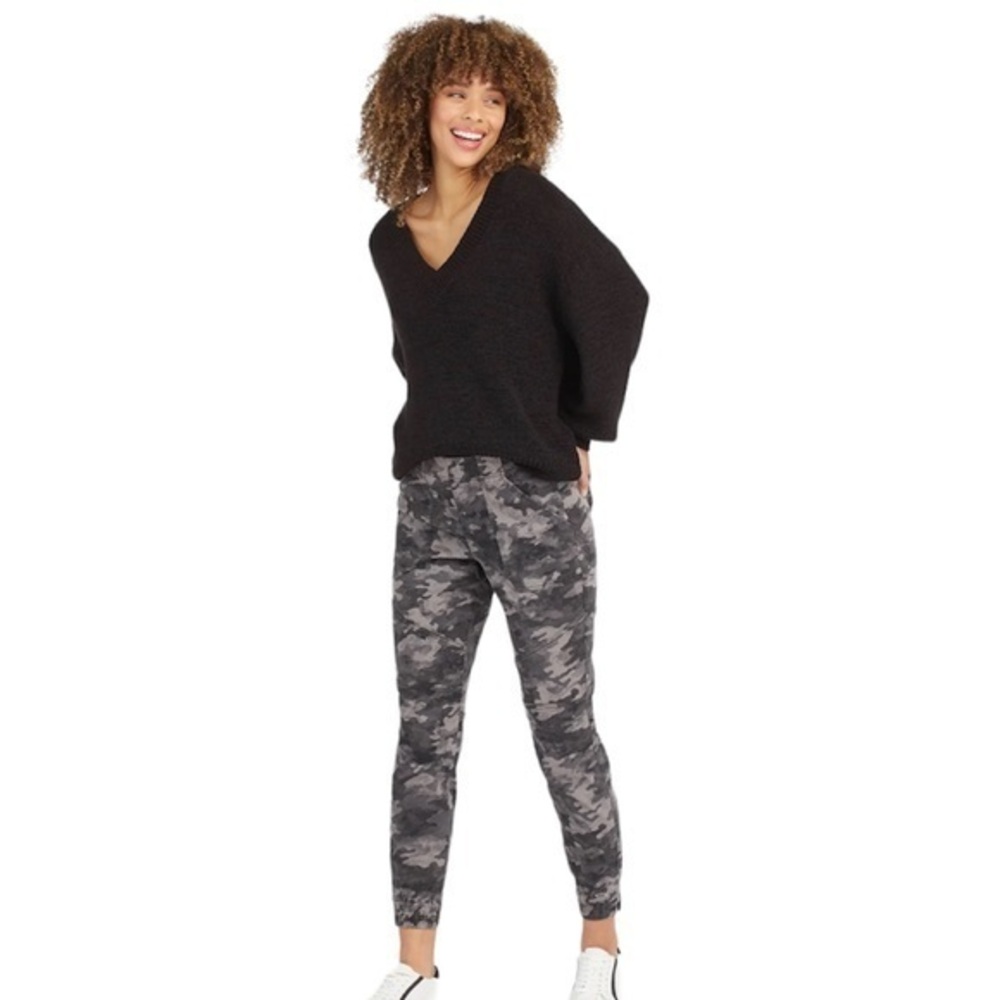 Spanx Stretch Twill Cargo Joggers